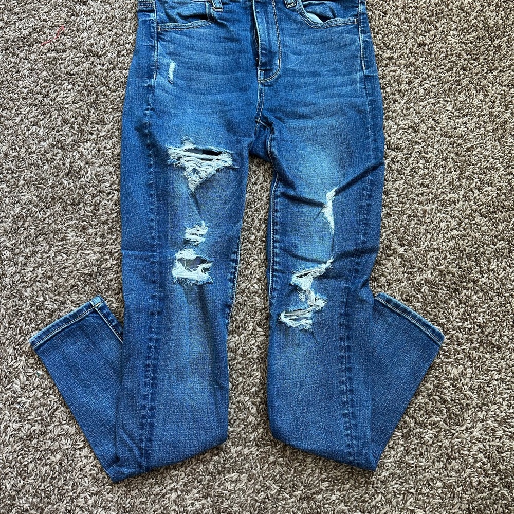 American Eagle Women's Distressed Blue Jeans